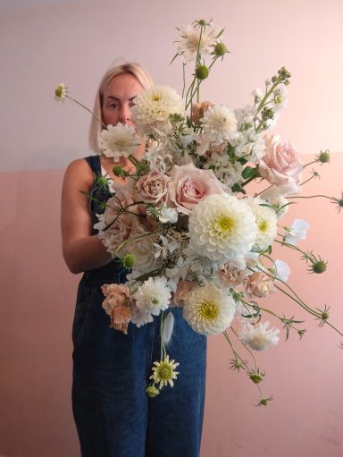 Modern Romanic wedding bouquet